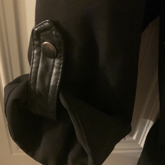 Black zip front knee length dress with faux leather on the collar and sleeves - Picture 5 of 6